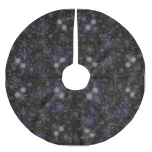Snowflakes pattern  brushed polyester tree skirt