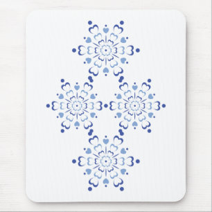 Snowy Heartburst Mouse Pad