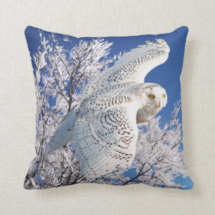 "Snowy Owl" Throw Pillow