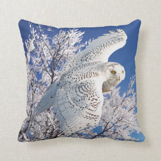"Snowy Owl" Throw Pillow