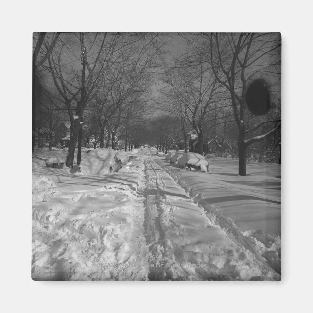 Snowy residential street magnet (Front)