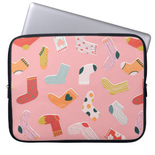 Socks seamless pattern. Cozy hand-drawn cartoon st Laptop Sleeve