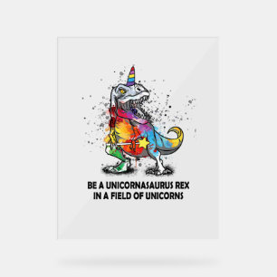 Sois un Unicornasaurus Rex dans un champ de licorn