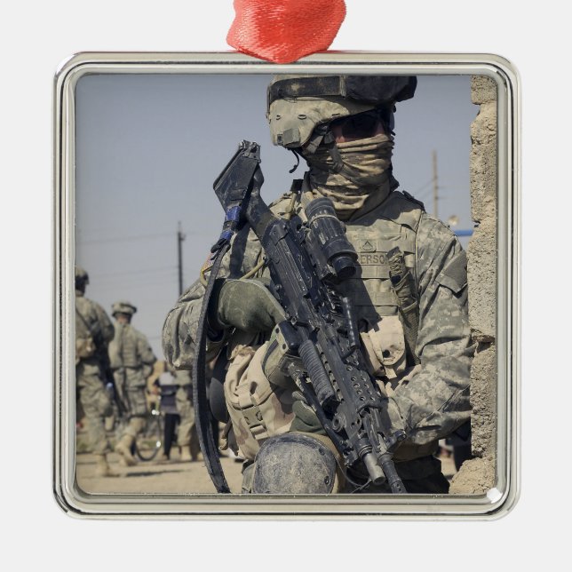 Soldier armed with a MK-48 Metal Ornament (Front)