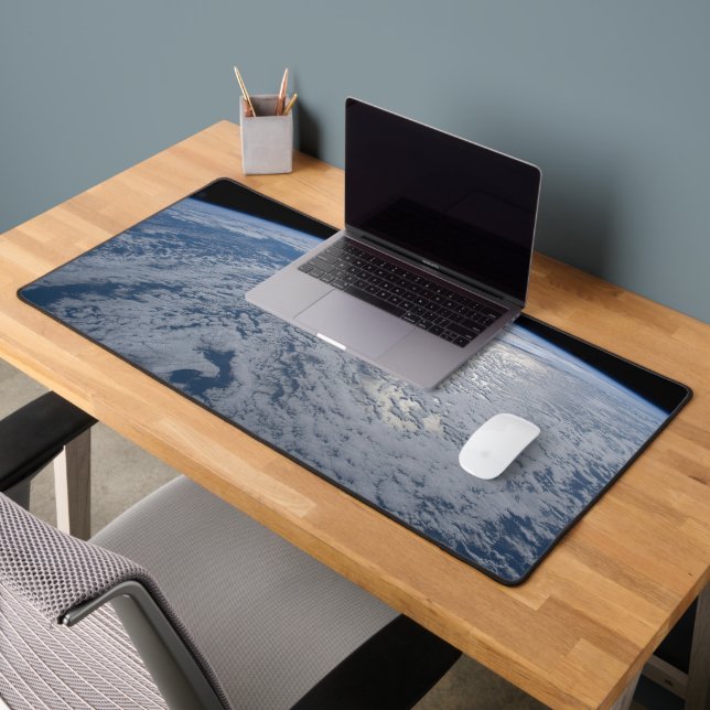 Soleil Brillant Sur L'Océan Pacifique Sud. (Bureau 2)