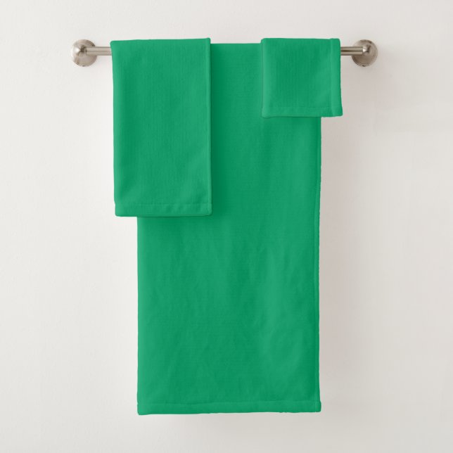 Solid brilliant green bath towel set (Insitu)