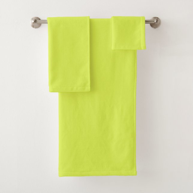 Solid colour key lime yellow green bath towel set (Insitu)
