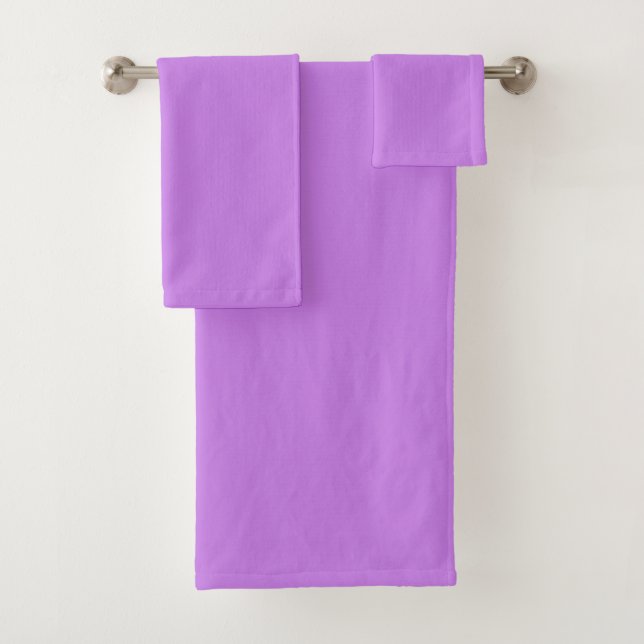 Solid light purple lavender bath towel set (Insitu)