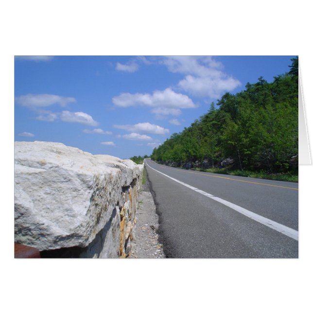 Solitude sur le côté de la route (Devant horizontal)