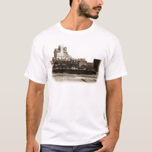 Soo Line Locomotive at Manitowoc on Turntable T-Shirt