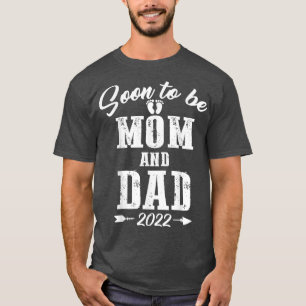 Soon To Be Mom and Dad 2022 Pregnancy Matching Bab T-Shirt