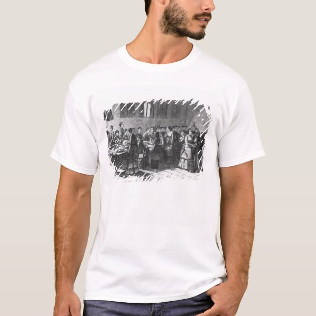 Sorting out the banknotes T-Shirt (Front)