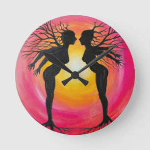 Soulmates face to face round clock