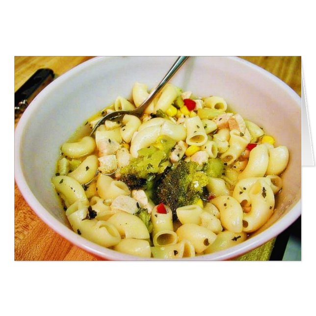 Soupe aux nouilles de poulet (Devant horizontal)