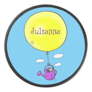 Souris mignonne dans la canette d'arrosage avec de