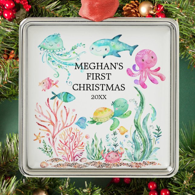 Sous le premier ornement de Noël du bébé de mer (Créateur téléchargé)