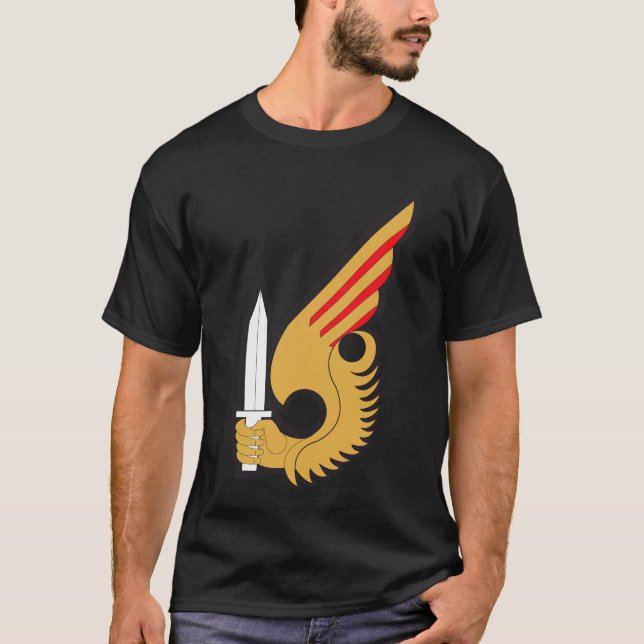 south vietnam airborne wing T-Shirt (Front)