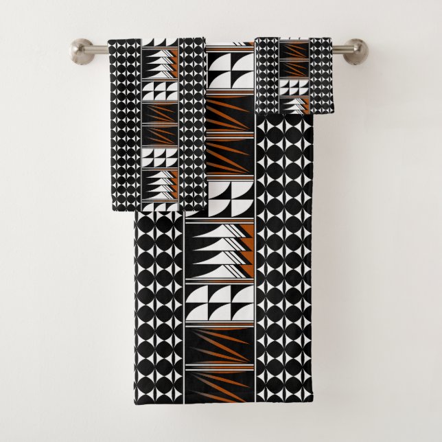 Southwest Feather Blessings in Rust Bath Towel Set (Insitu)