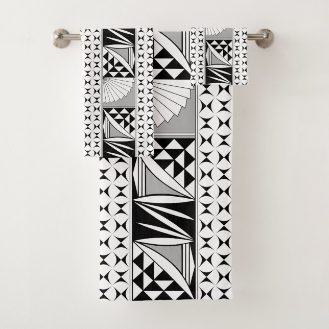 Southwest Native Sunrise in Grey Bath Towel Set (Insitu)