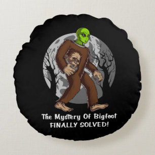 Space Alien Bigfoot Conspiracy Mystery Solved UFO Round Pillow