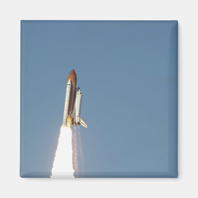 Space Shuttle Atlantis lifts off 11 Magnet (Front)