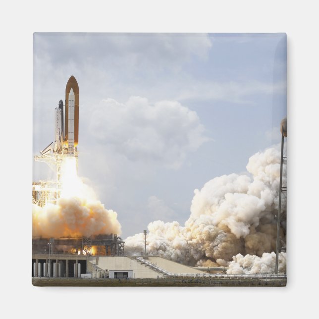 Space Shuttle Atlantis lifts off 21 Magnet (Front)