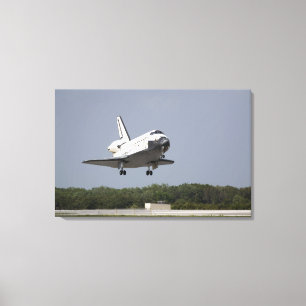 Space Shuttle Discovery approaches landing 2 Canvas Print