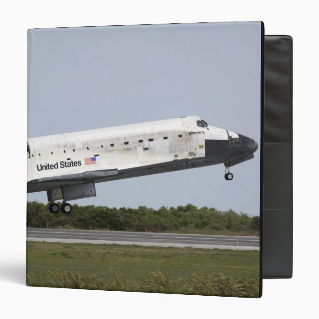Space Shuttle Discovery approaches landing 4 Binder (Front/Inside)