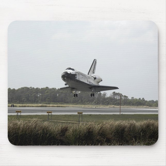 Space Shuttle Discovery approaches landing Mouse Pad (Front)