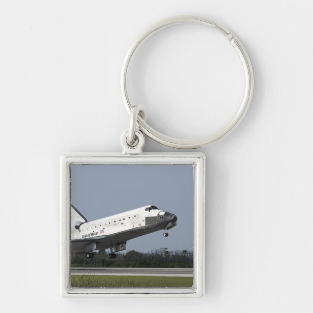 Space shuttle Discovery lands on Runway 33 2 Keychain (Front)