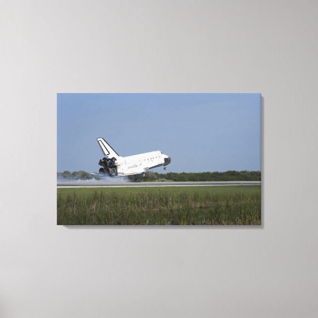Space shuttle Discovery lands on Runway 33 4 Canvas Print (Front)