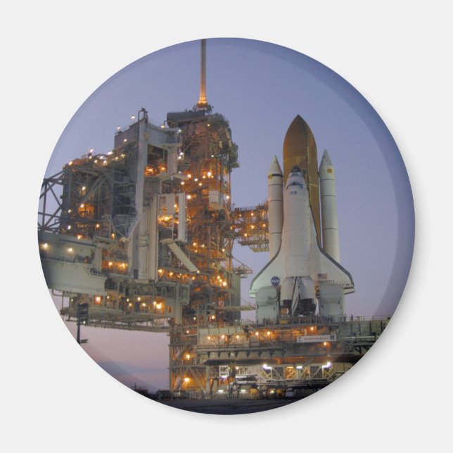 Space Shuttle Discovery Magnet (Front)