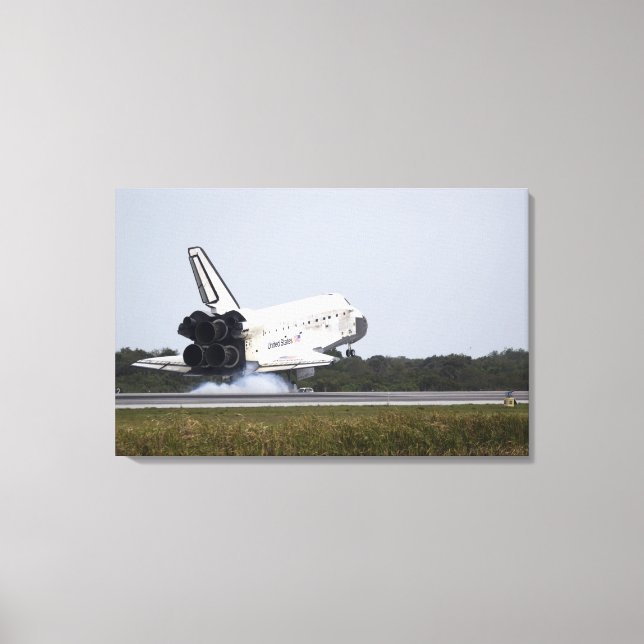 Space Shuttle Discovery touches down 2 Canvas Print (Front)