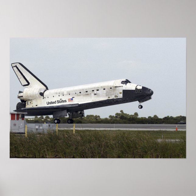 Space Shuttle Discovery touches down 2 Poster (Front)