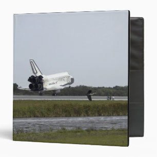 Space Shuttle Discovery touches down 3 Binder