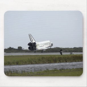 Space Shuttle Discovery touches down 3 Mouse Pad