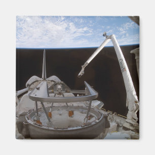 Space Shuttle Discovery's payload bay 2 Magnet