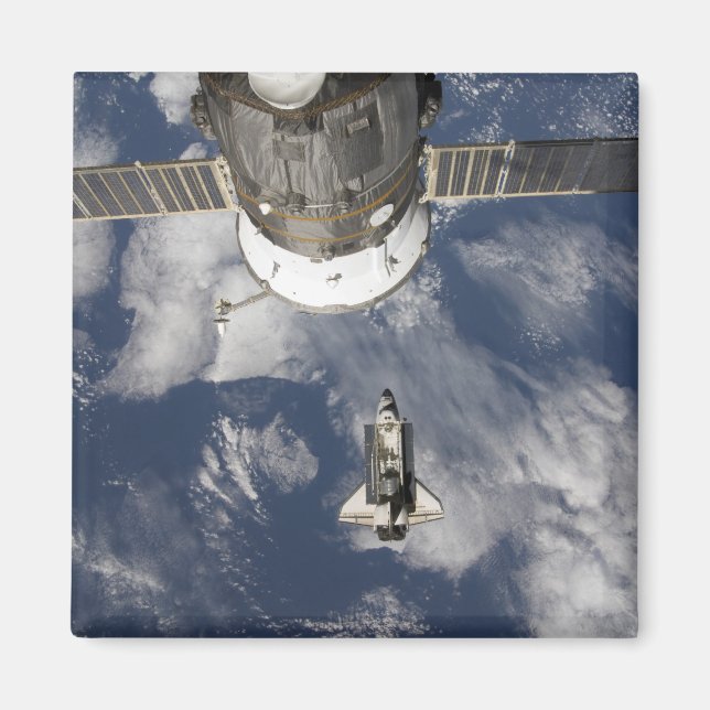 Space Shuttle Endeavour 8 Magnet (Front)