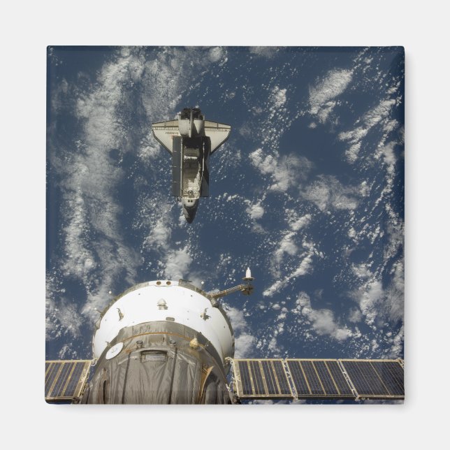 Space Shuttle Endeavour and a Soyuz spacecraft Magnet (Front)