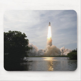 Space Shuttle Endeavour lifts off 4 Mouse Pad