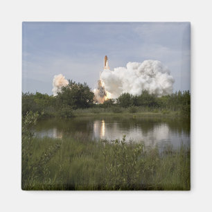 Space Shuttle Endeavour lifts off 6 Magnet
