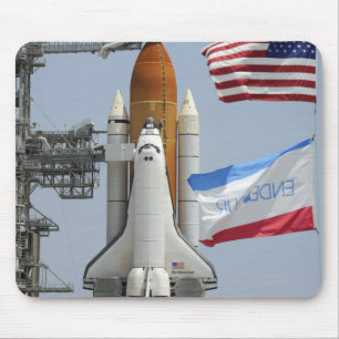 Space Shuttle Endeavour on the launch pad 3 Mouse Pad