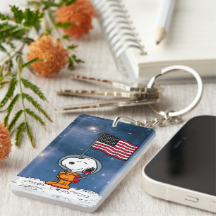 SPACE   Snoopy With Flag Astronaut Keychain