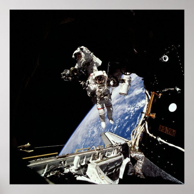 Spacewalk (STS-101) Poster (Front)