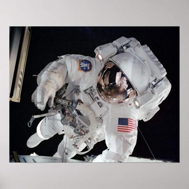 Spacewalk (STS-105) Poster (Front)