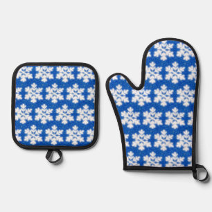 Sparkling white snowflakes blue background oven mitt & pot holder set