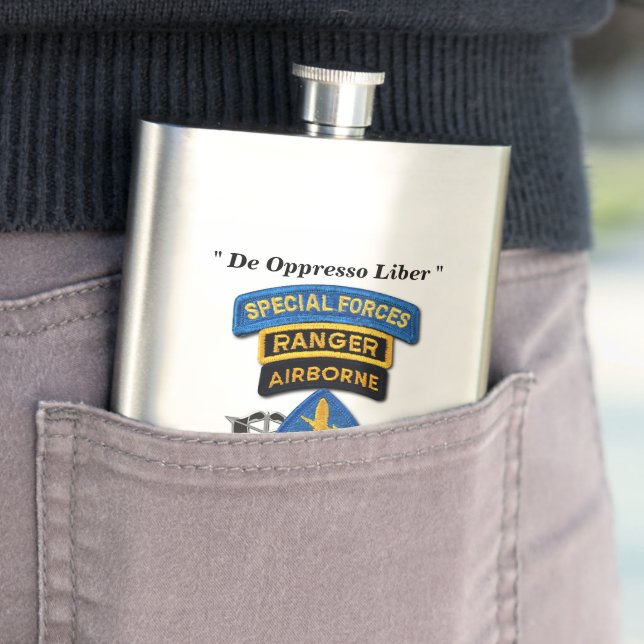 Special Forces Group Green Berets SFG SF LRRP Vets Hip Flask (In Situ)