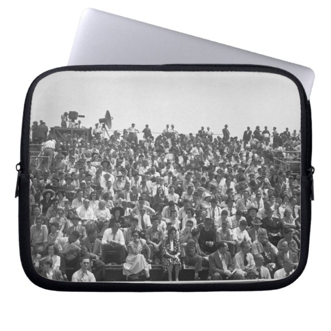 Spectators Laptop Sleeve (Front)