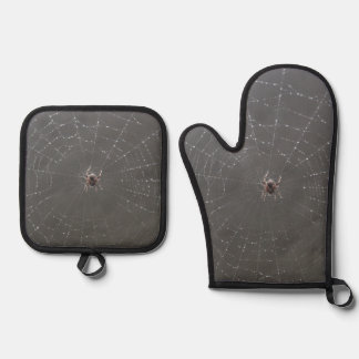 Spider Oven Mitt & Pot Holder Set