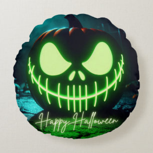 Spooky green glowing Halloween pumpkin Round Pillow